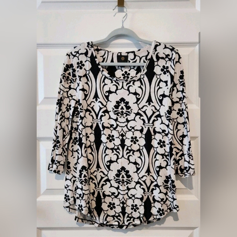 JM Collection Black and Cream Floral 3/4 Sleeve Top